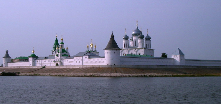 Макарьево. Троицкий Макариев Желтоводский монастырь. общий вид в ландшафте, 		      