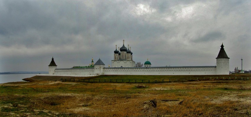 Макарьево. Троицкий Макариев Желтоводский монастырь. общий вид в ландшафте, вид с востока (панорама)