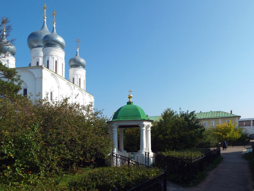 Троицкий Макариев Желтоводский монастырь, Макарьево (Лысковский район, Нижегородская область). фасады
