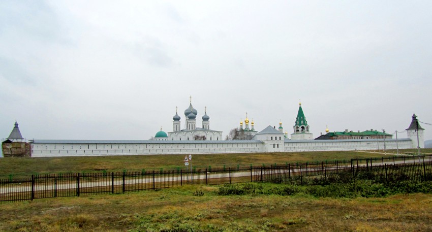 Макарьево. Троицкий Макариев Желтоводский монастырь. общий вид в ландшафте, вид с северо-запада