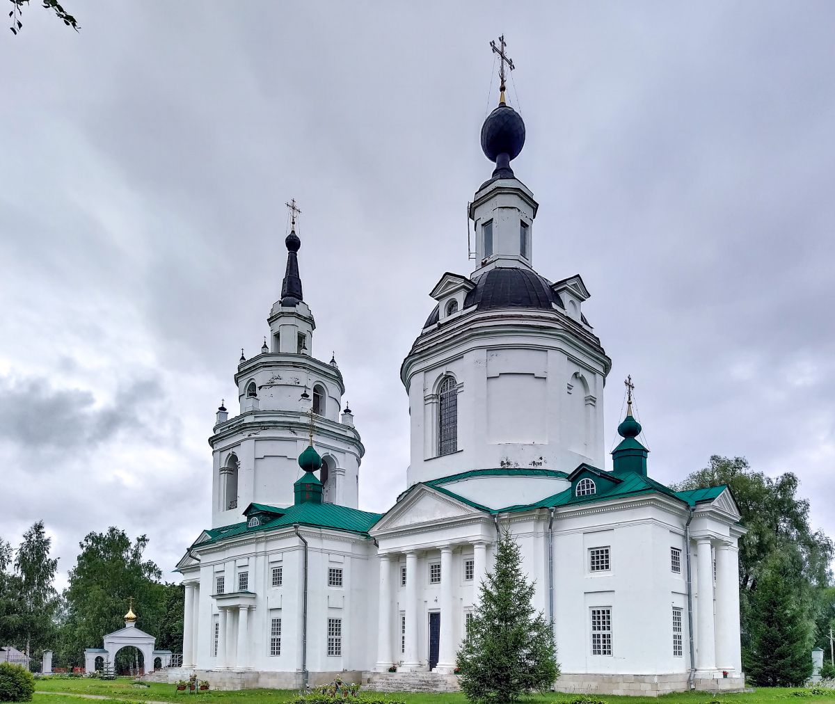 Церковь Успения Пресвятой Богородицы, Большое Болдино (Большеболдинский район, Нижегородская область). фасады