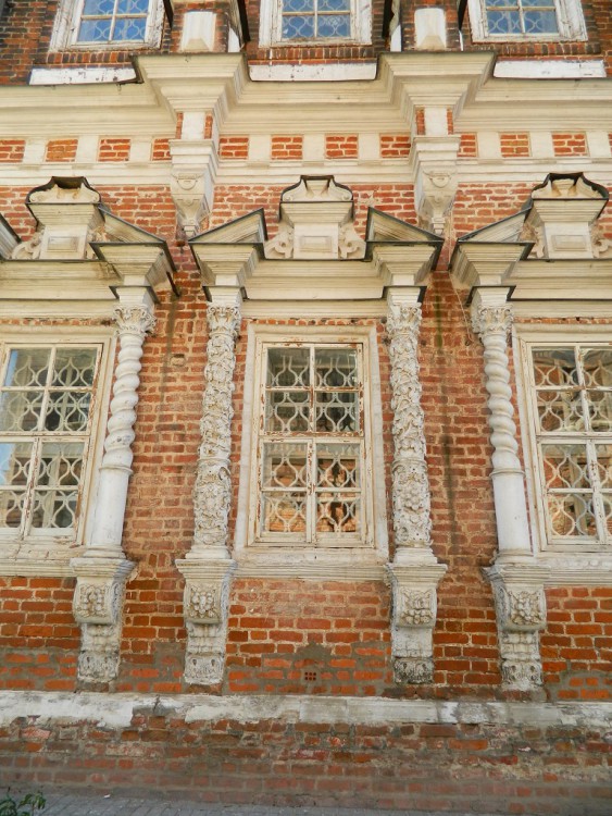 Церковь Смоленской иконы Божией Матери в Гордеевке, Канавинский район (Нижний Новгород, город, Нижегородская область). архитектурные детали, Фрагмент южного фасада храма