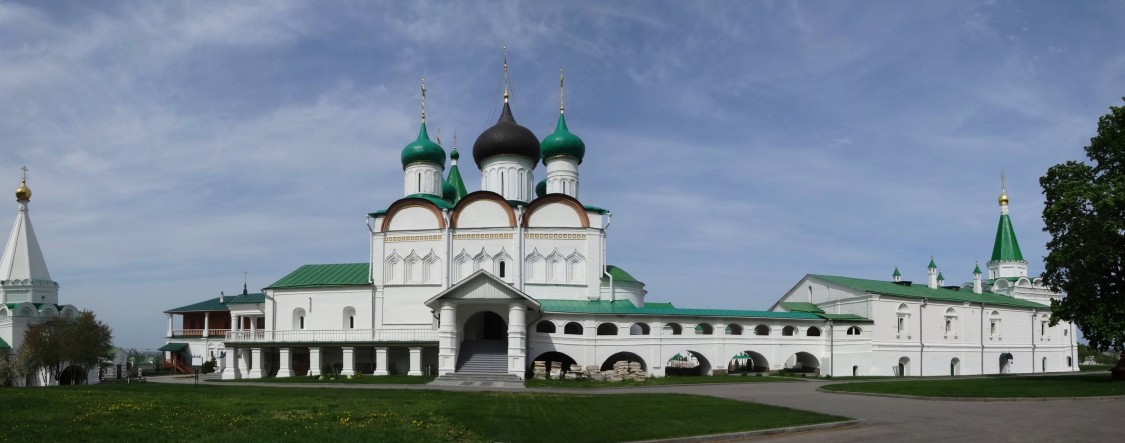 Нижегородский район. Печёрский Вознесенский монастырь. фасады, вид с юга на храмы