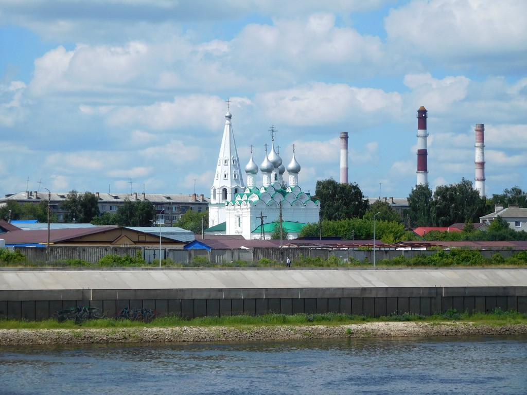 Церковь Спаса Нерукотворного Образа, Балахна (Балахнинский район, Нижегородская область). общий вид в ландшафте