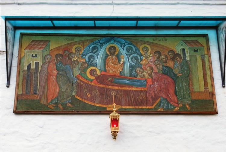 Успенский монастырь, Александров (Александровский район, Владимирская область). дополнительная информация, Изображение над восточными воротами монастыря