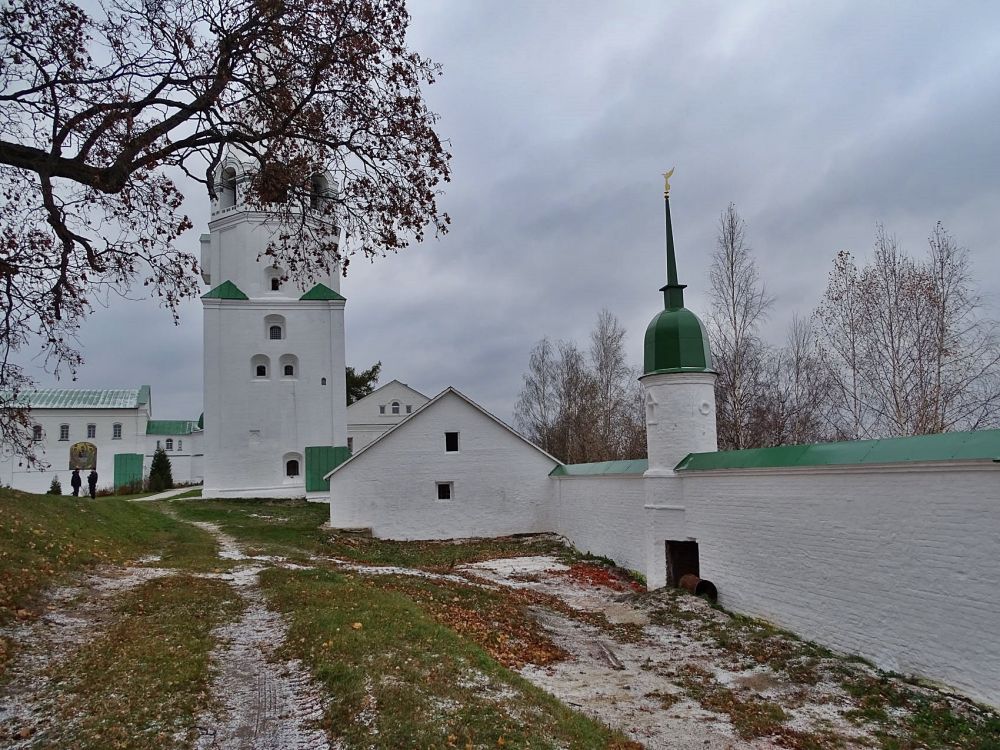 Успенская Флорищева мужская пустынь, Фролищи (Володарский район, Нижегородская область). архитектурные детали
