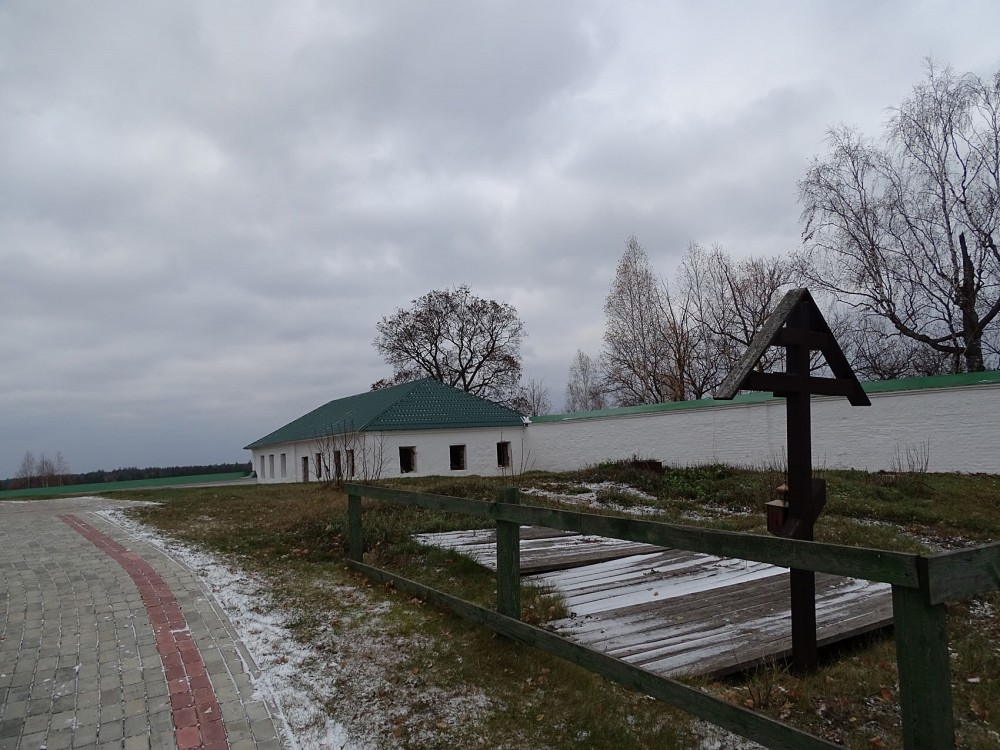 Успенская Флорищева мужская пустынь, Фролищи (Володарский район, Нижегородская область). архитектурные детали