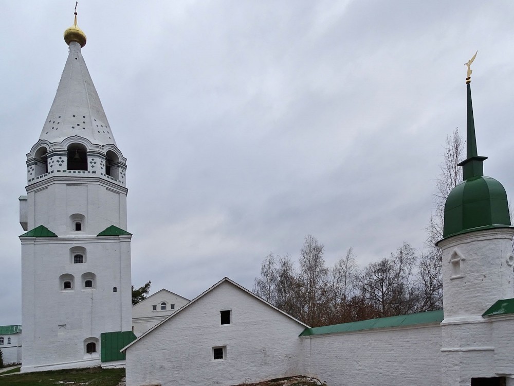 Успенская Флорищева мужская пустынь, Фролищи (Володарский район, Нижегородская область). архитектурные детали