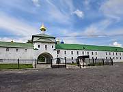 Фролищи. Успенская Флорищева мужская пустынь