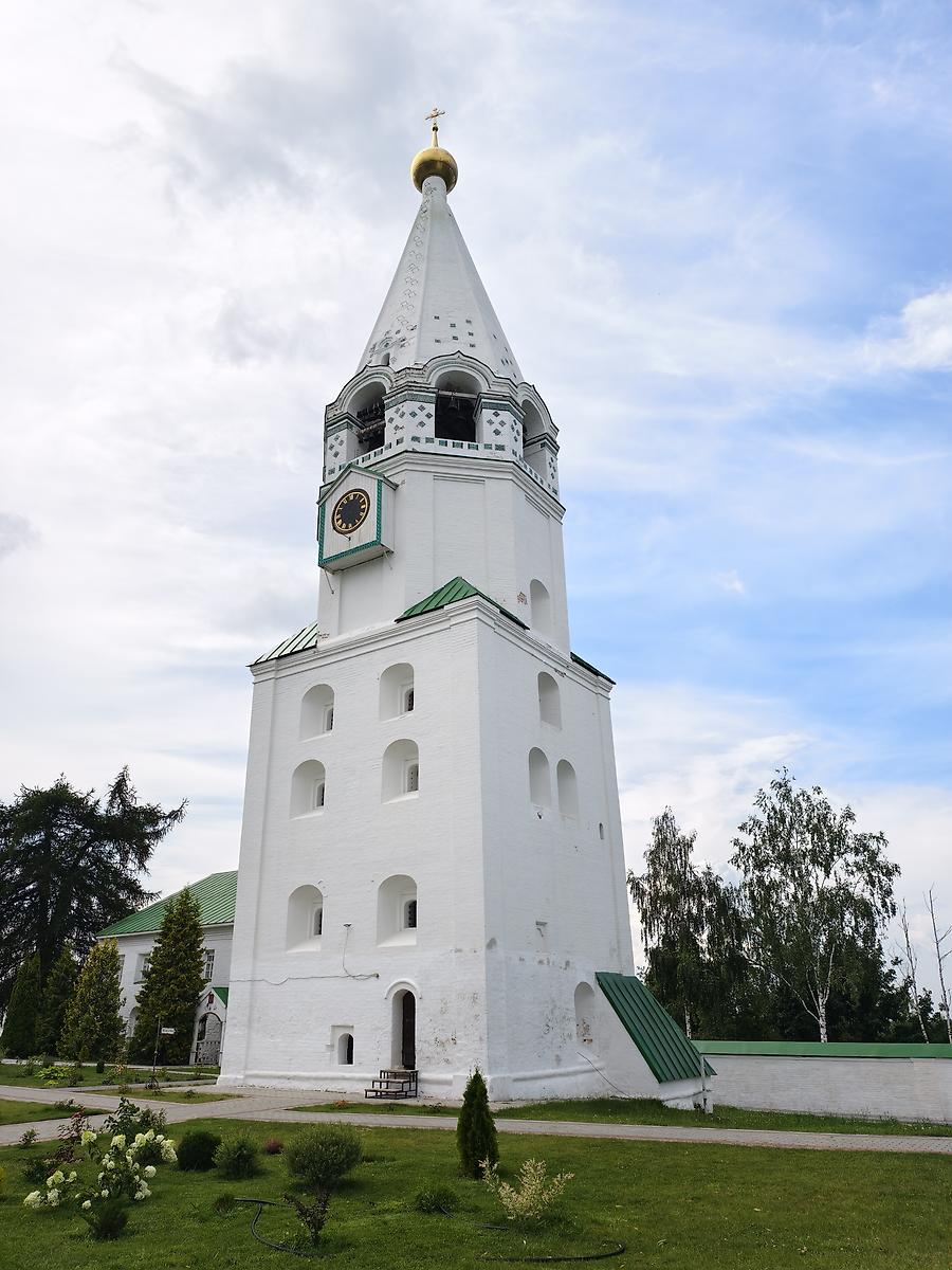 Колокольня с часами, фасады. Успенская Флорищева мужская пустынь, Фролищи (Володарский район, Нижегородская область)