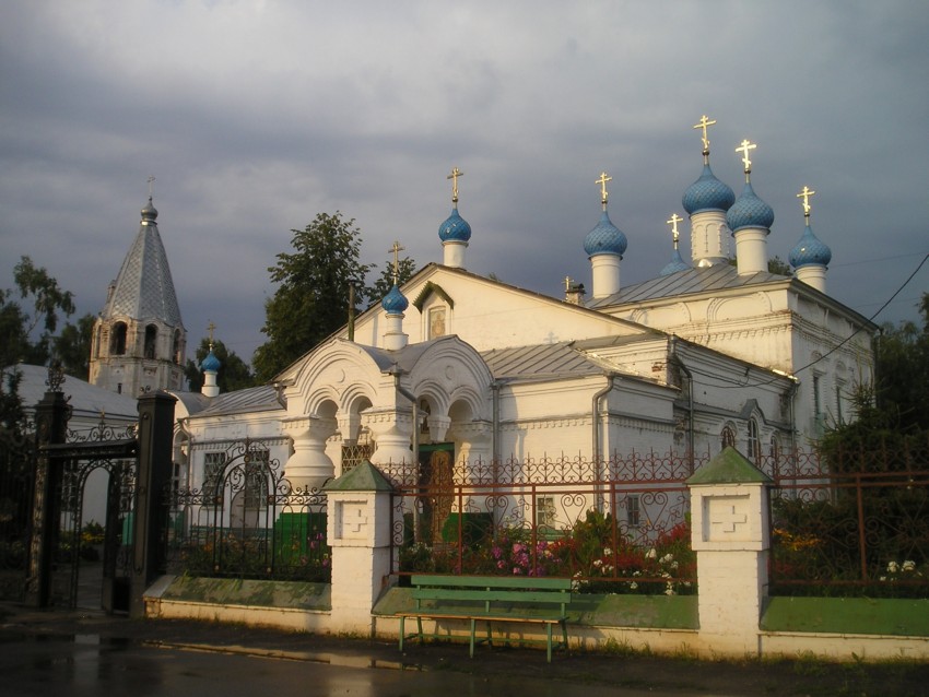 Рожново. Церковь Казанской иконы Божией Матери. общий вид в ландшафте