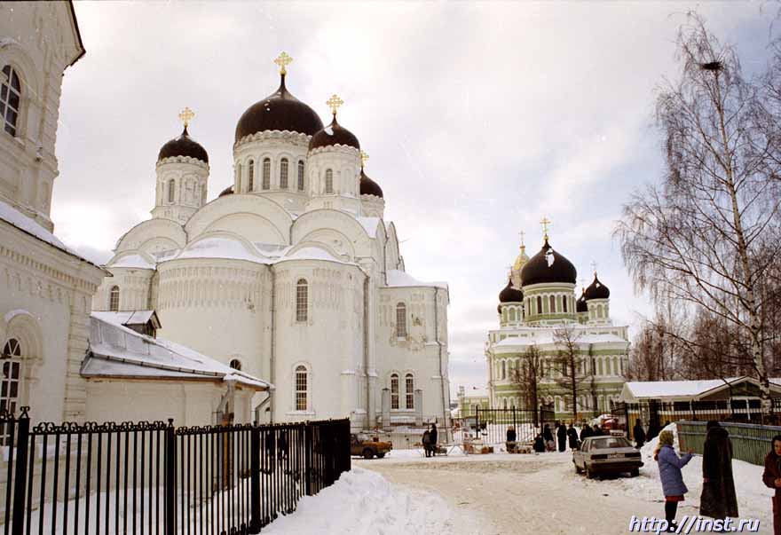 Дивеево. Серафимо-Дивеевский Троицкий монастырь. фасады