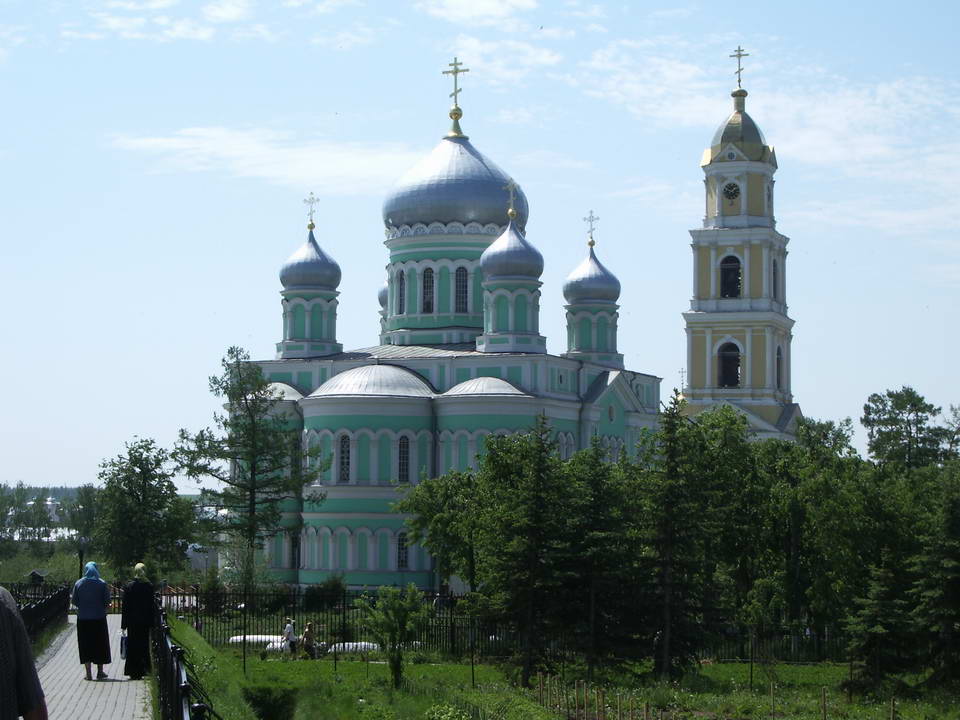 Дивеево. Серафимо-Дивеевский Троицкий монастырь. фасады