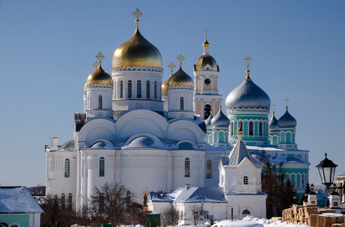 Дивеево. Серафимо-Дивеевский Троицкий монастырь. фасады