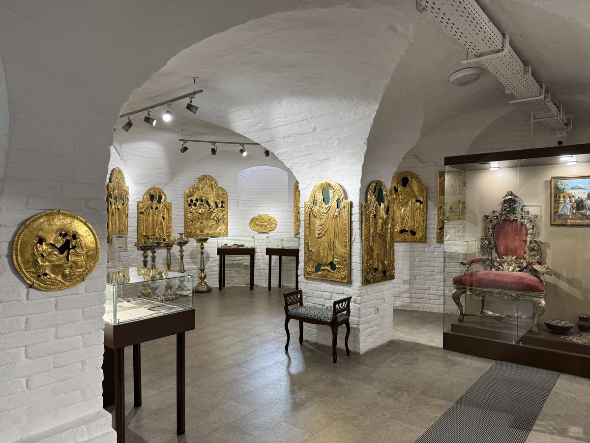 Подклет собора, музей патриаршества, интерьер и убранство. Кафедральный собор Воскресения Христова, Арзамас (Арзамасский район и г. Арзамас, Нижегородская область)