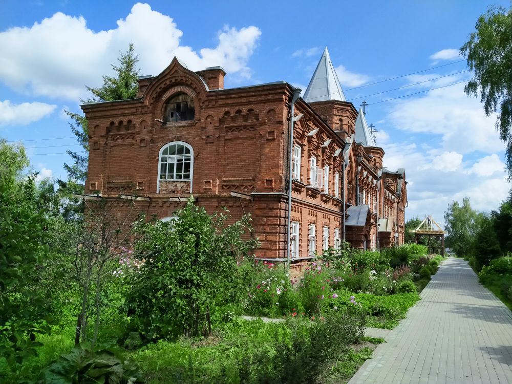 Казанская Амвросиевская пустынь, Старое Шамордино (Козельский район, Калужская область). фасады, монастырская богадельня