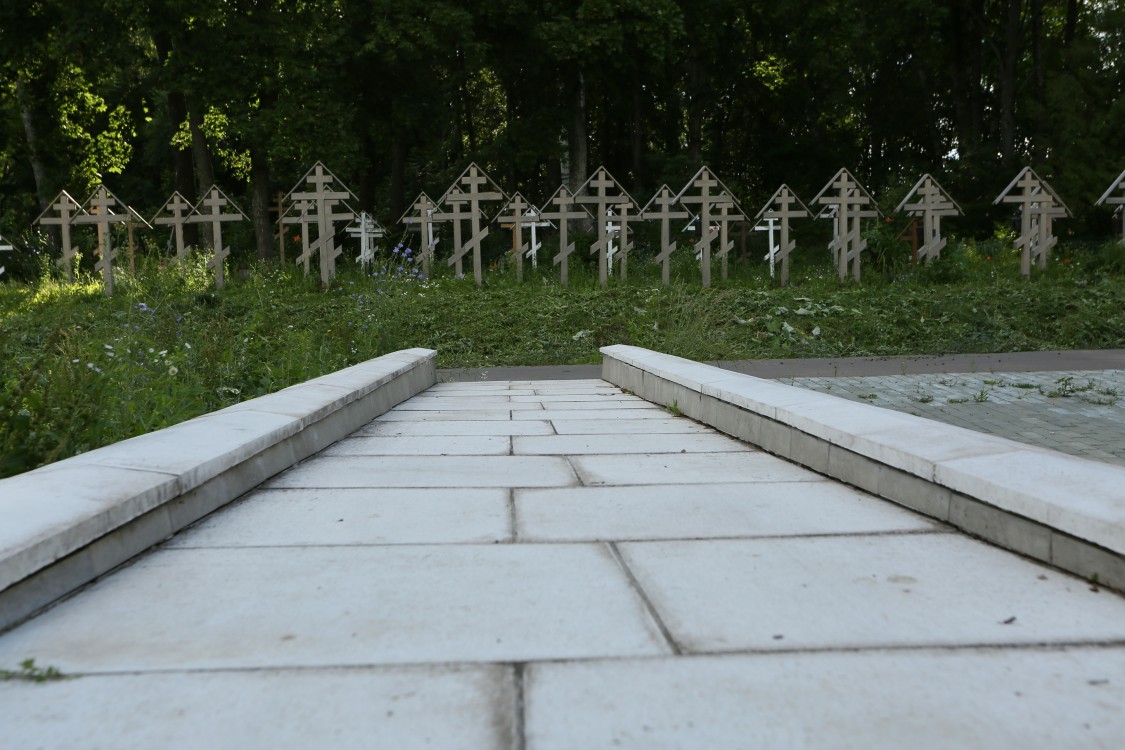 Казанская Амвросиевская пустынь, Старое Шамордино (Козельский район, Калужская область). дополнительная информация, Монастырское кладбище