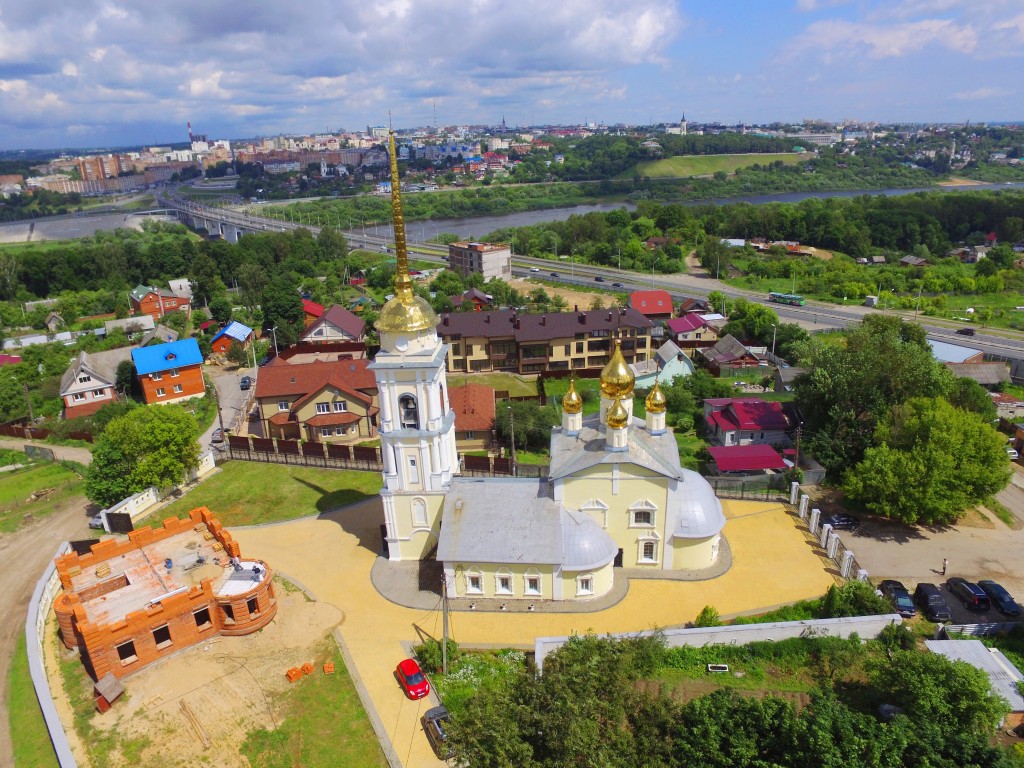 Церковь Рождества Пресвятой Богородицы в Ромоданове, Калуга (Калуга, город, Калужская область). общий вид в ландшафте, Вид с юга, фото с квадрокоптера