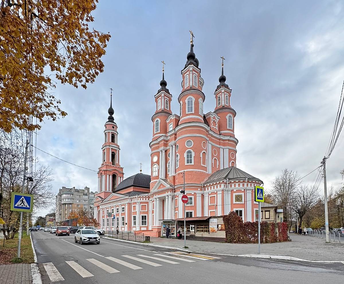 Вид с юго-востока, фасады. Церковь Космы и Дамиана, Калуга (Калуга, город, Калужская область)