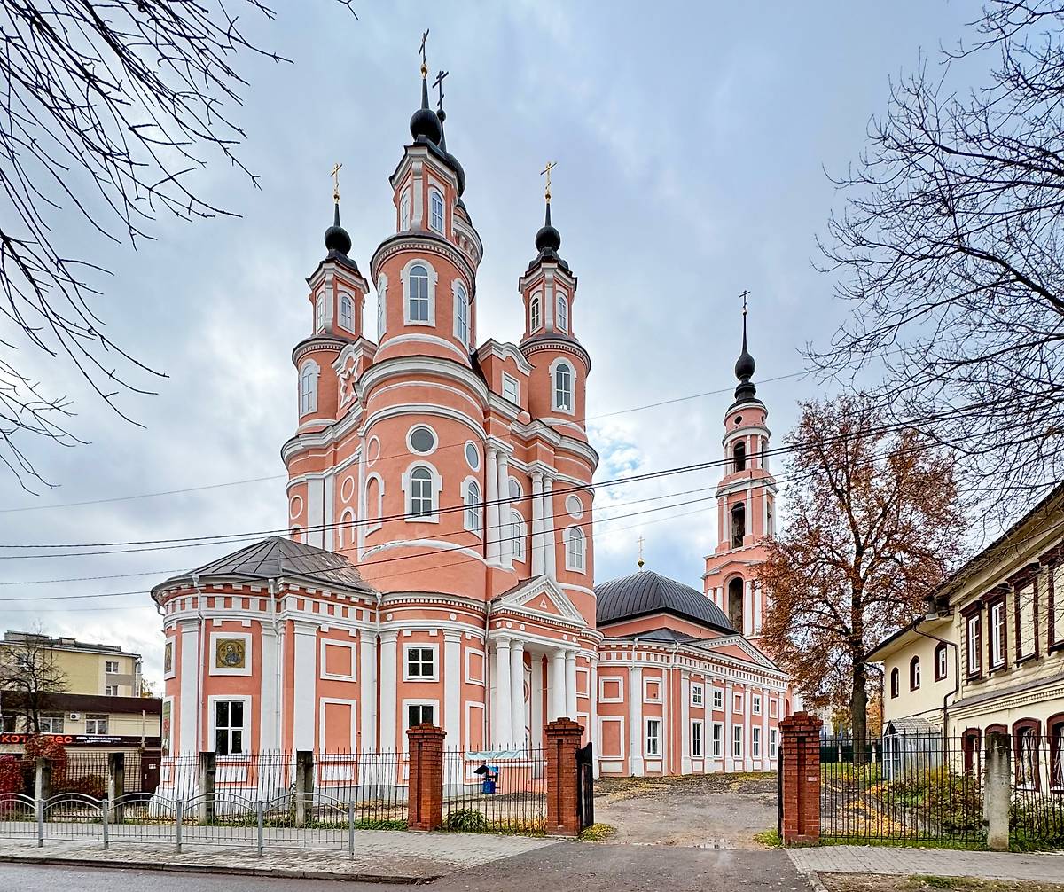 Вид с северо-востока, фасады. Церковь Космы и Дамиана, Калуга (Калуга, город, Калужская область)