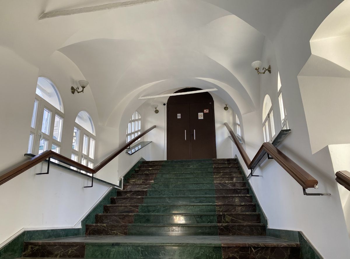 Крыльцо, интерьер и убранство. Церковь Жён-мироносиц на Верхнем посаде, Нижегородский район (Нижний Новгород, город, Нижегородская область)