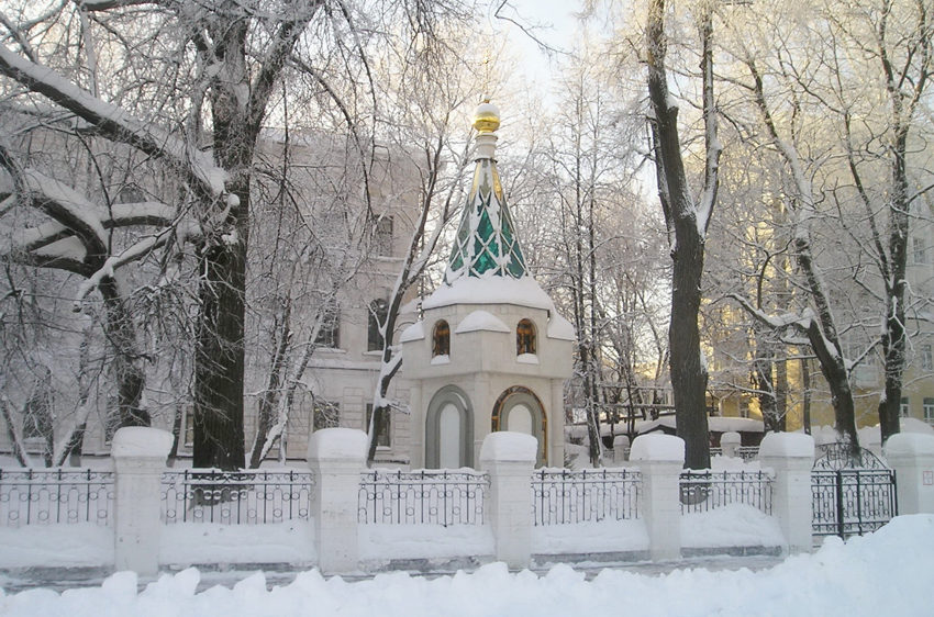 Нижегородский район. Часовня Феодора Ушакова. общий вид в ландшафте