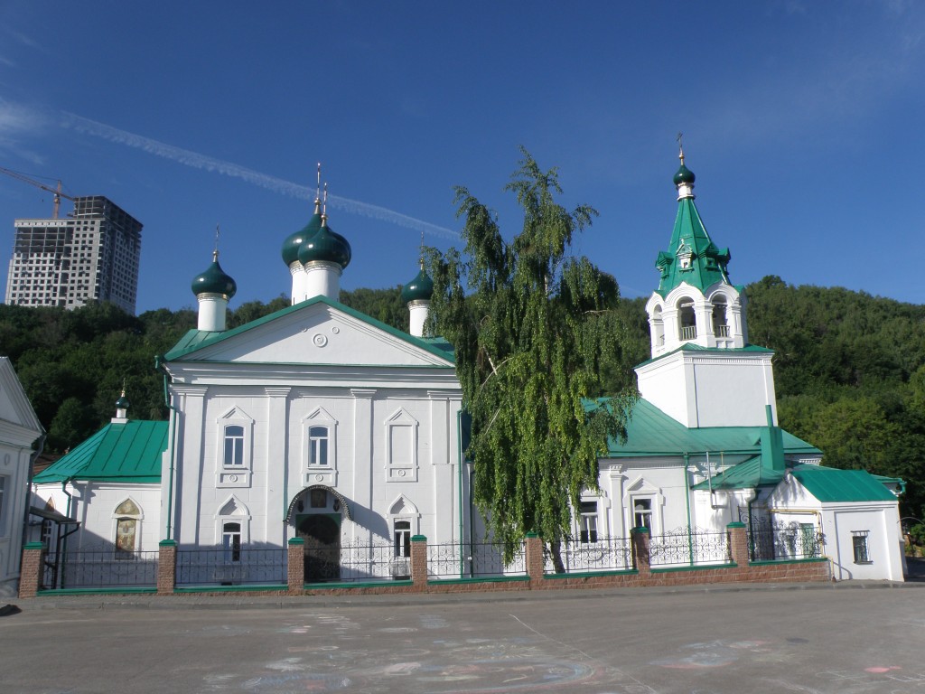 Нижегородский район. Церковь Спаса Преображения в Старых Печерах. фасады