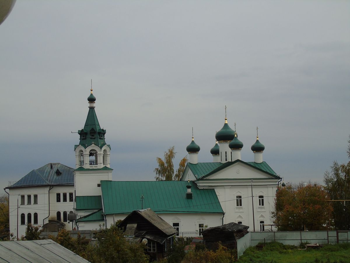 общий вид в ландшафте. Церковь Преображения Господня в Старых Печерах, Нижегородский район (Нижний Новгород, город, Нижегородская область)