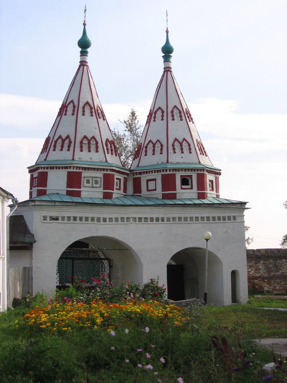 Суздаль. Ризоположенский женский монастырь. фасады, Святые ворота