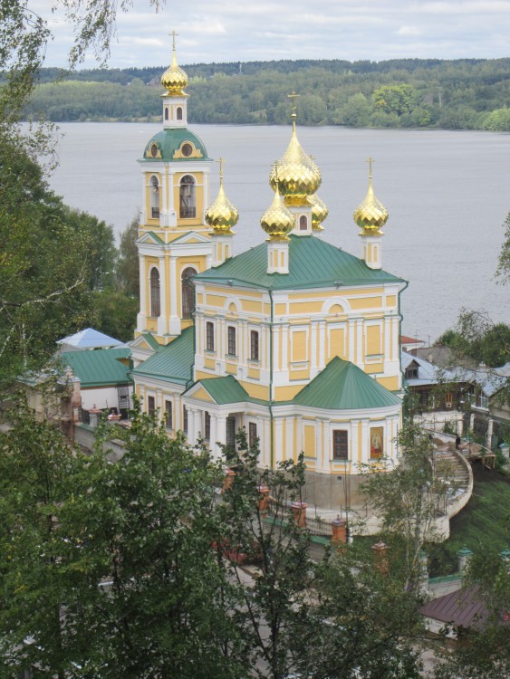 Плёс. Церковь Воскресения Христова. фасады