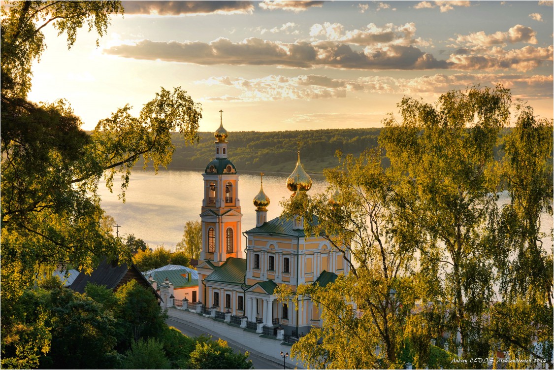 Кострома плес иваново. Церковь Воскресения Христова Плес. Плёс на Волге город. Плес Иваново. Церковь Воскресения Христова плёс Ивановская обл.