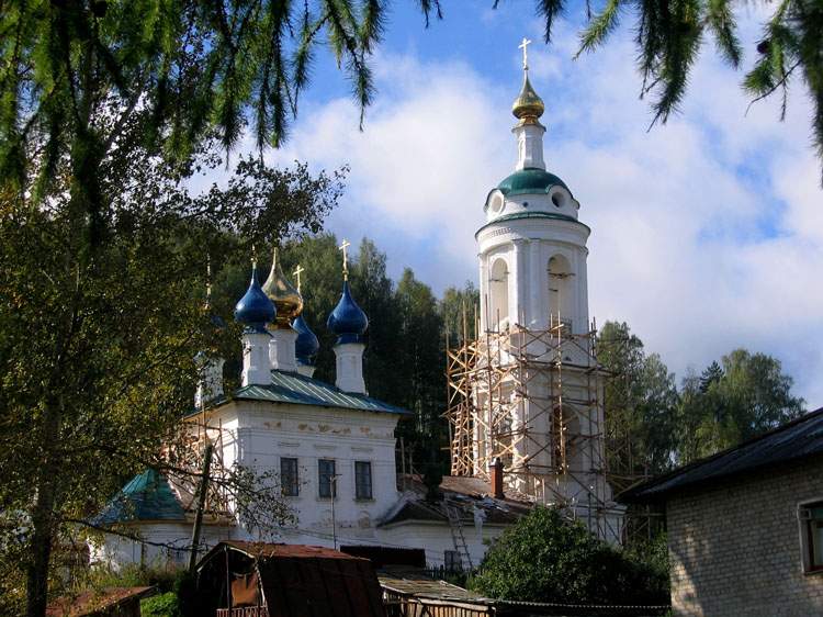 Плёс. Церковь Варвары великомученицы. фасады