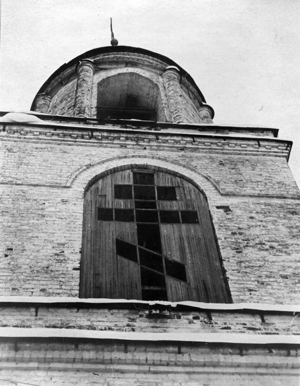 Церковь Преображения Господня, Плёс (Приволжский район, Ивановская область). фасады, Так был зашит проем звона на колокольне.