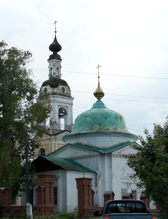 Плёс. Храмовый комплекс Троицкой слободы. общий вид в ландшафте