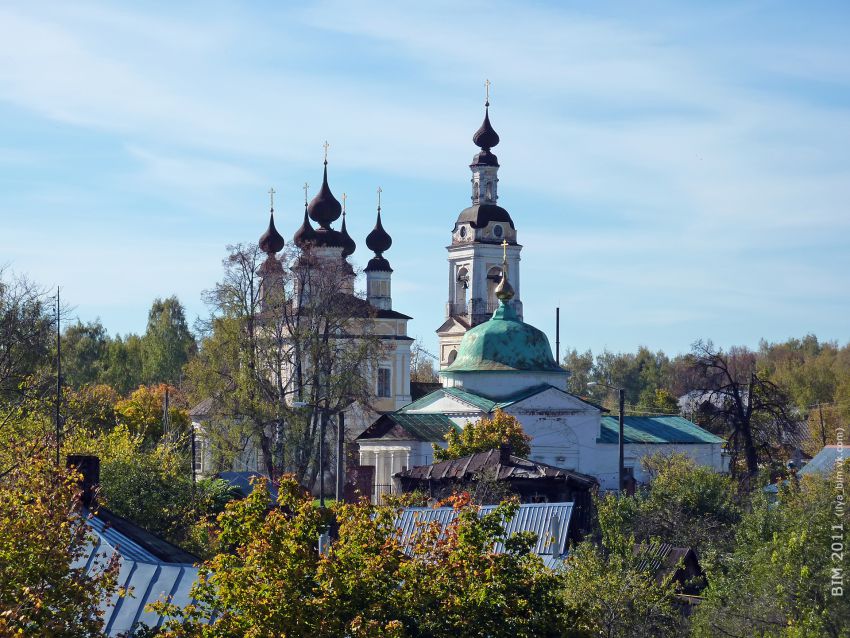 Храмовый комплекс Троицкой слободы, Плёс (Приволжский район, Ивановская область). общий вид в ландшафте