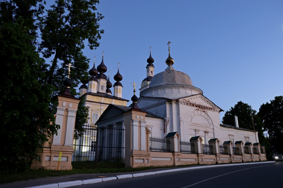 Плёс. Храмовый комплекс Троицкой слободы. художественные фотографии