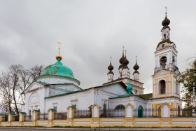 Плёс. Храмовый комплекс Троицкой слободы