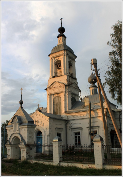 Толпыгино. Церковь Воскресения Словущего. фасады