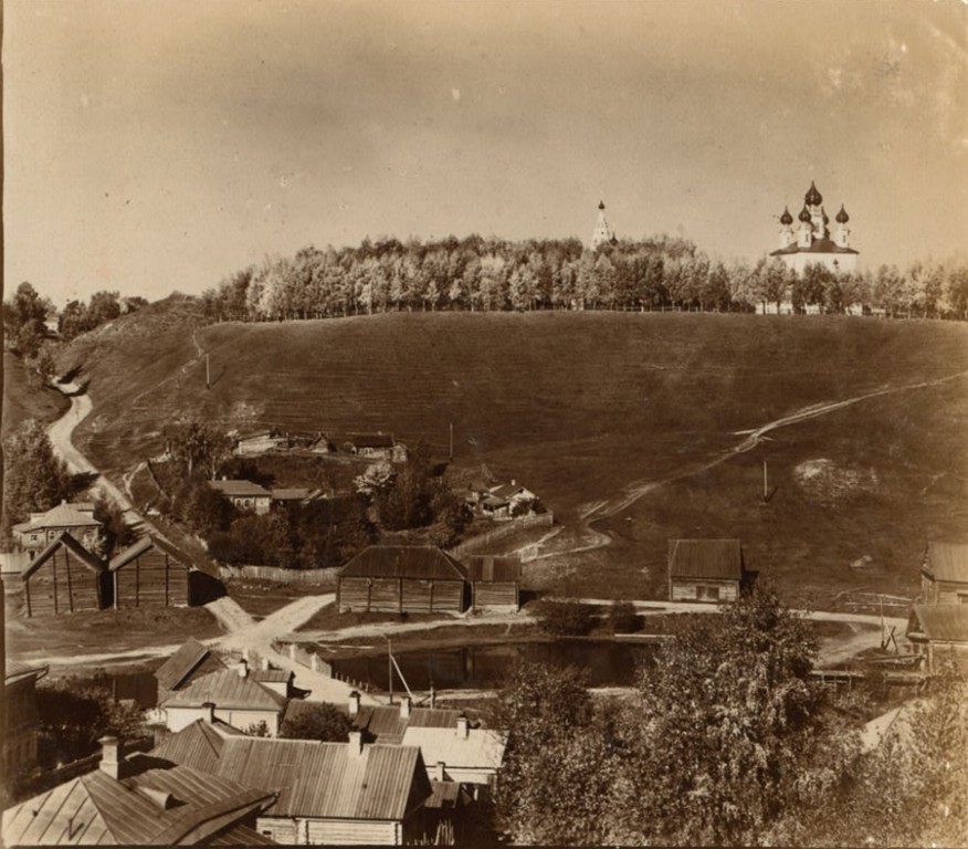 Плёс. Собор Успения Пресвятой Богородицы. архивная фотография, С. М. Прокудин-Горский. Вид на Успенский собор с юга. Плёс. 1910 год http://prokudin-gorskiy.ru/library/pg/loc/2492b.jpg