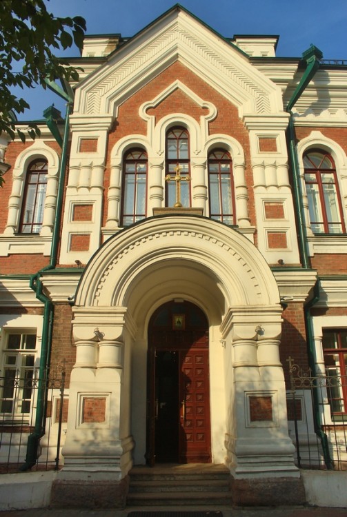 Церковь Иоанна Предтечи в архиерейском доме, Красноярск (Красноярск, город, Красноярский край). архитектурные детали, Главный вход в церковь с улицы