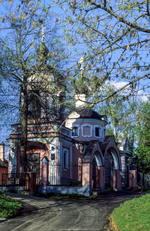 Церковь Казанской иконы Божией Матери, Лайково (Одинцовский городской округ и ЗАТО Власиха, Краснознаменск, Московская область). фасады