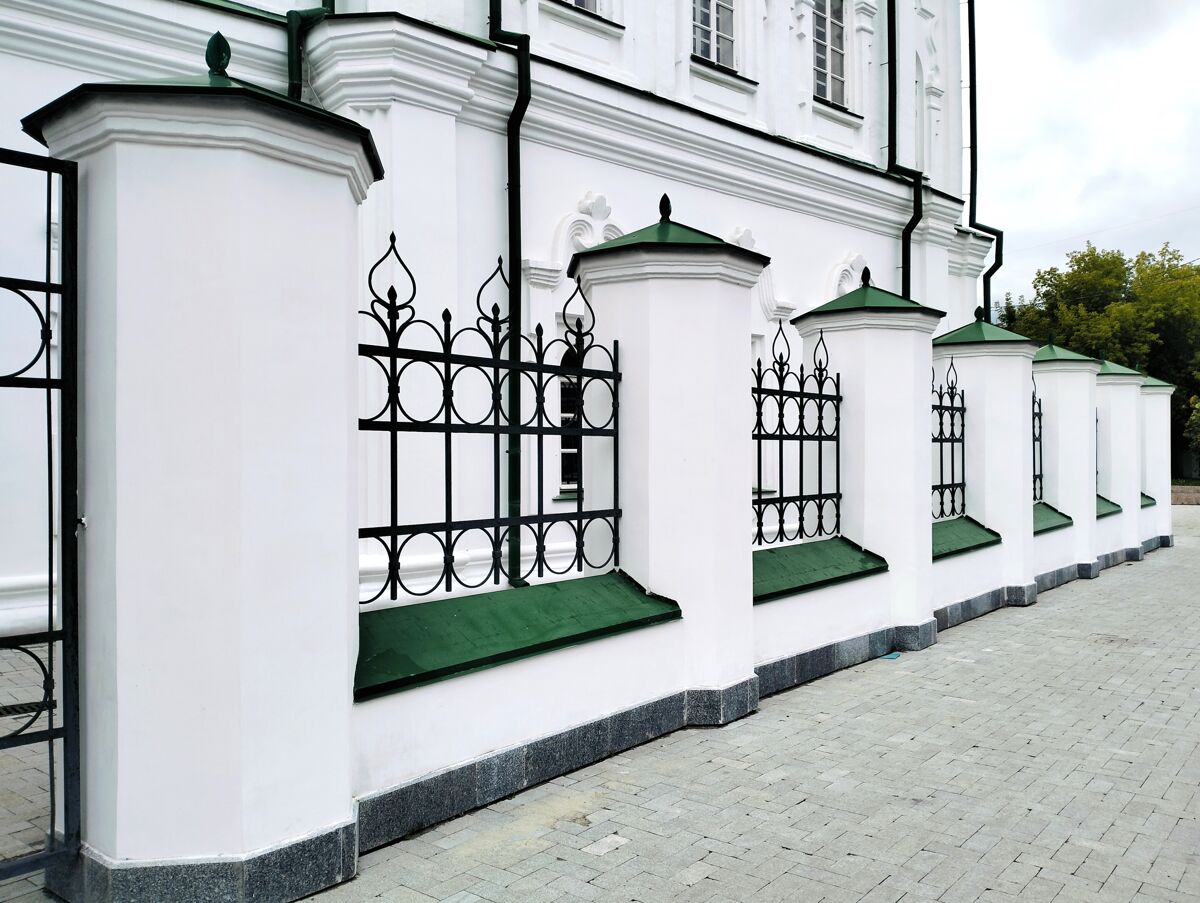 Церковь Спаса Нерукотворного Образа, Тюмень (Тюмень, город, Тюменская область). дополнительная информация, Фрагмент ограды