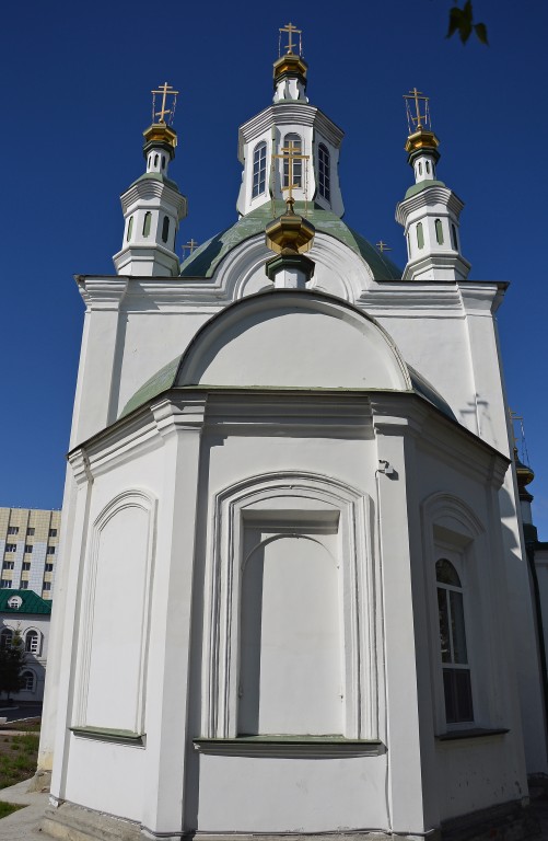 Тюмень. Церковь Воздвижения Креста Господня. фасады