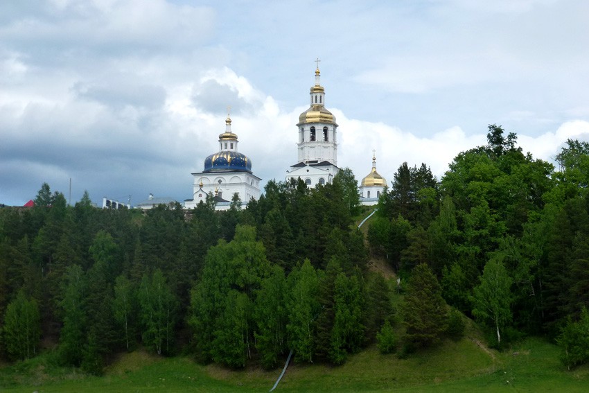 Абалак. Абалакский Знаменский монастырь. общий вид в ландшафте