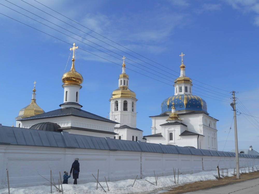 Абалак. Абалакский Знаменский монастырь. фасады