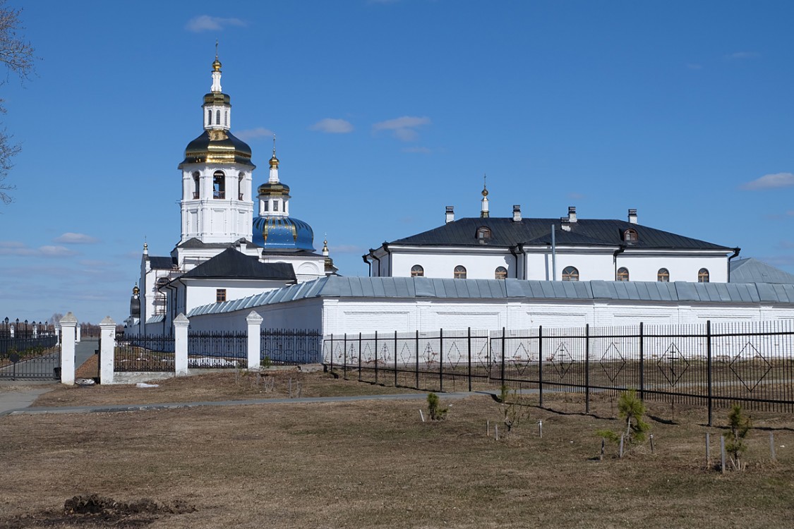 Абалак. Абалакский Знаменский монастырь. фасады