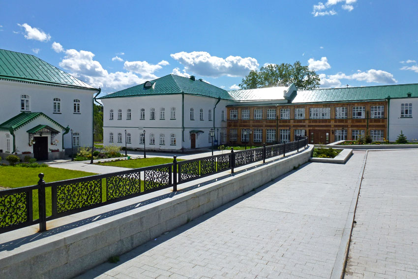 Иоанно-Введенский Междугорский монастырь, Прииртышский (Тобольский район и г. Тобольск, Тюменская область). фасады