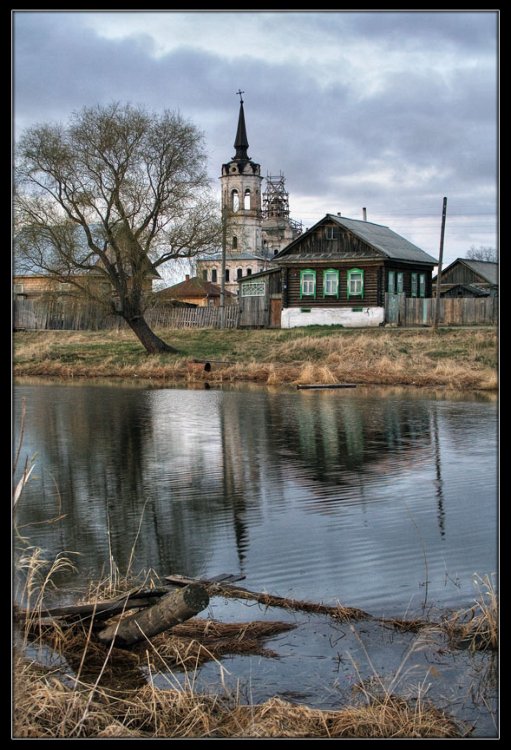 Тобольск. Церковь Воздвижения Креста Господня. общий вид в ландшафте