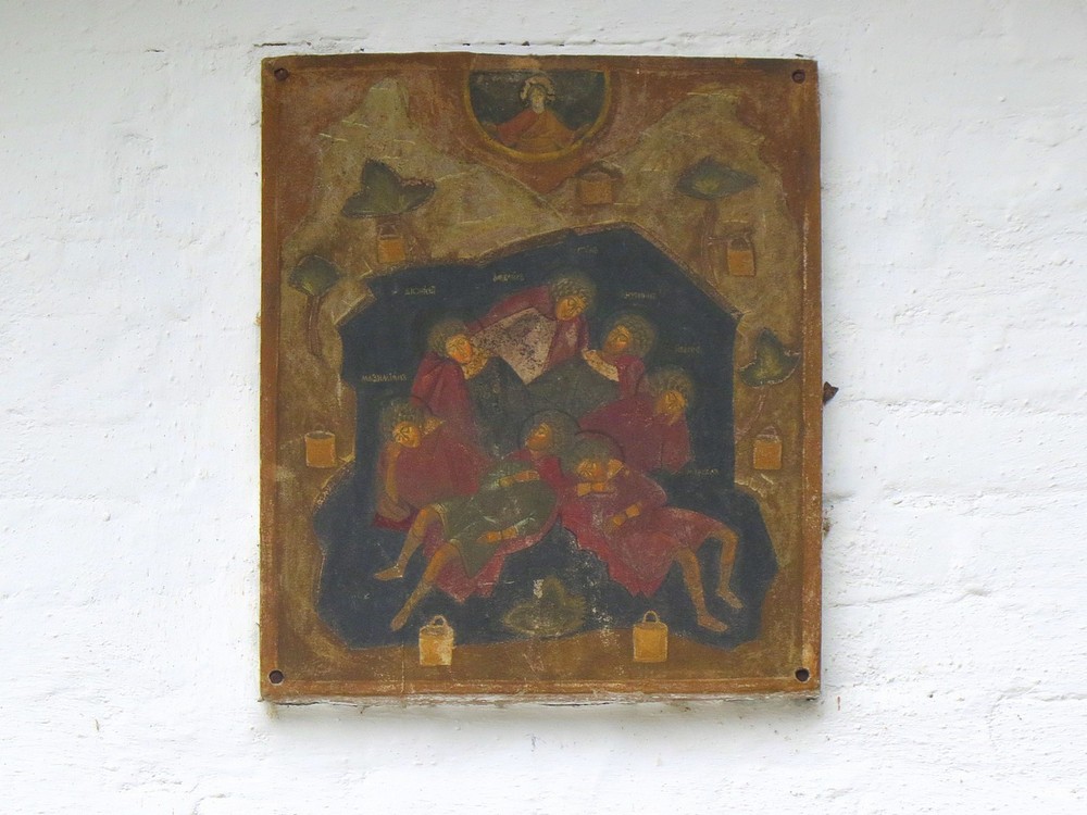 Церковь Семи отроков Эфесских, Тобольск (Тобольский район и г. Тобольск, Тюменская область). архитектурные детали, Храмовая икона над входом