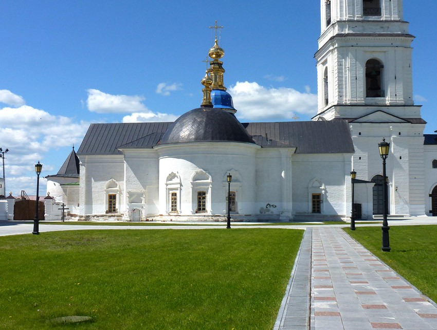 Тобольск. Кафедральный собор Покрова Пресвятой Богородицы. фасады